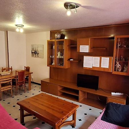 Apartamentos Casa May 1- Centro Benidorm-Solo Mayores De 30 Anos Y Familias Ngoại thất bức ảnh
