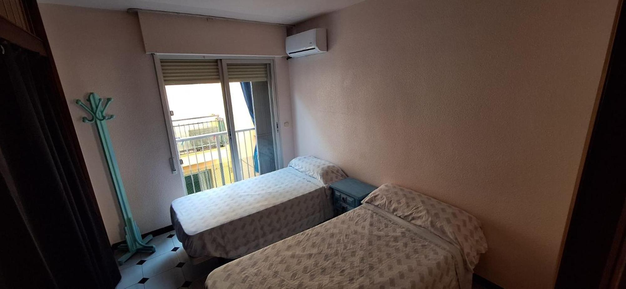 Apartamentos Casa May 1- Centro Benidorm-Solo Mayores De 30 Anos Y Familias Ngoại thất bức ảnh